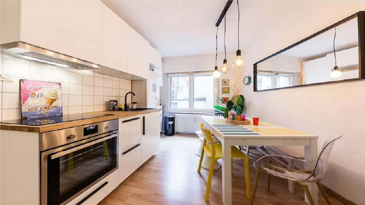 colocation Strasbourg gare chambre meublée lit 160x200 et bureau